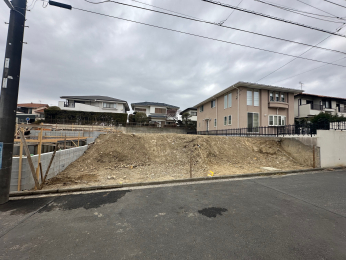 ���n�y�n�ʐ^ �ՐÂȏZ��X�Ɉʒu���Ă��܂��B
������ӂ̊������ۂɂ��m���߂��������B
